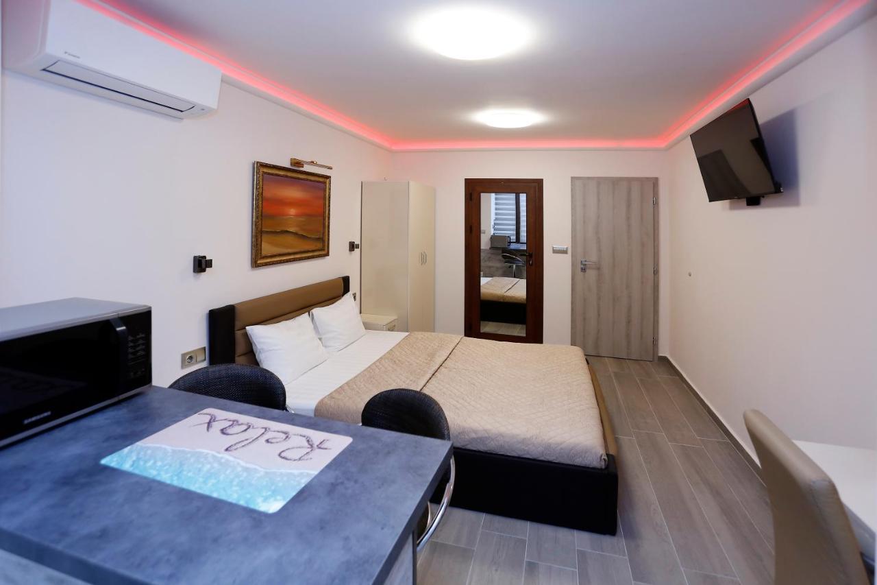 Deluxe 2 Studios City Center بورغاس المظهر الخارجي الصورة